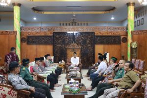 Read more about the article Soliditas TNI – Polri di Nganjuk Jalin Silaturahmi Sambangi Sejumlah Ponpes