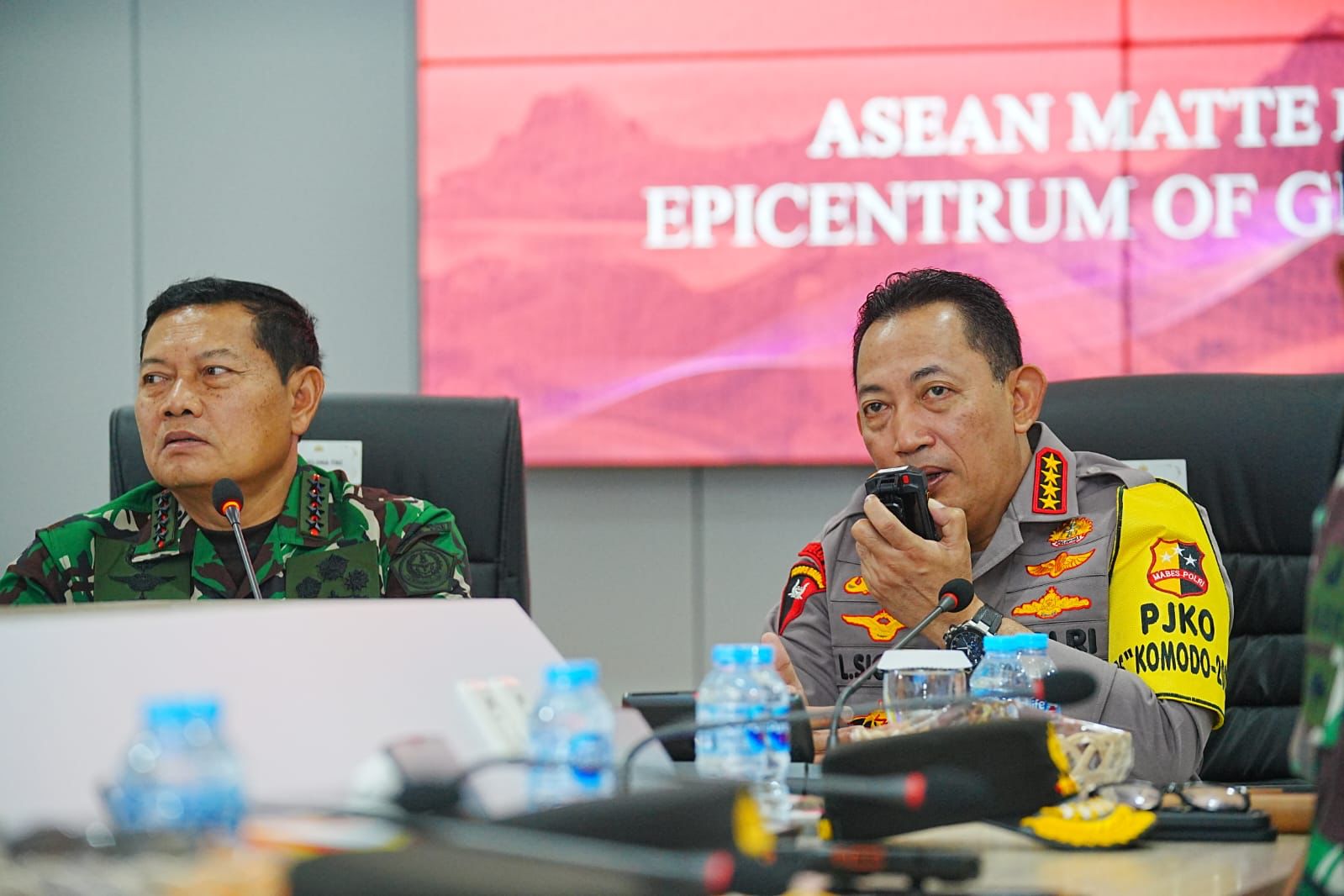 You are currently viewing Kapolri Pastikan Siap Amankan Kepulangan Kepala Negara dan Delegasi KTT ASEAN