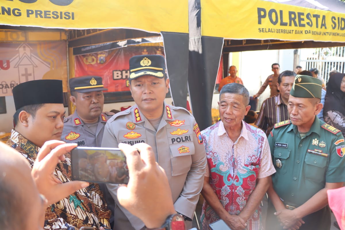 Read more about the article Program Minggu Kasih, Polresta Sidoarjo Gelar Bakti Kesehatan Gratis Untuk Warga