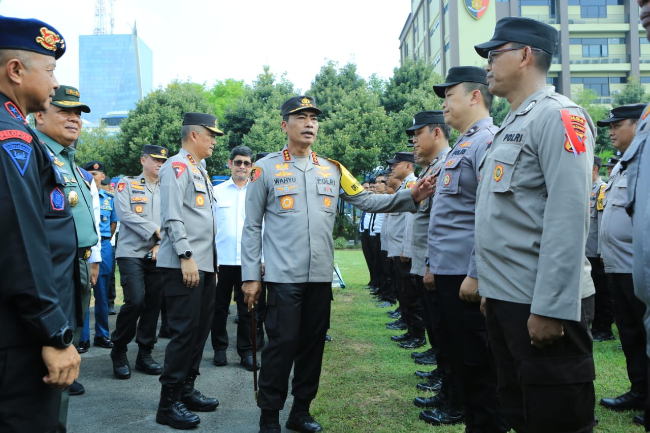 You are currently viewing Kabareskrim Polri Pimpin Apel Gelar Pasukan OPS Aman Bacuya 2023 Cek Kesiapan Pengamanan Piala Dunia U-17