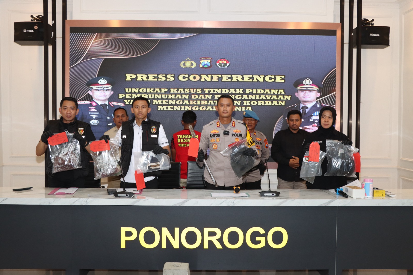 You are currently viewing Polres Ponorogo Berhasil Amankan Tersangka Kasus Pembunuhan di Malam Tahun Baru